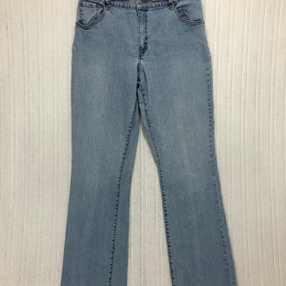 Levis 550 Relaxed Boot Cut Jeans Light Wash Denim Womens Size 14 Blue